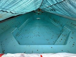 Rénovation en cours d’une coque fortement osmosée