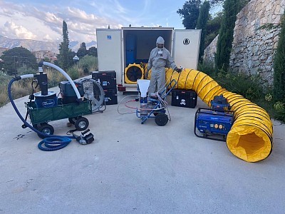 SP-REVETEMENTS est une entreprise spécialisée dans la rénovation - réparation des revêtements en polyester, cuvelages, détection de fuites et piscines depuis 2013. Nous sommes situés à Calvi en Balagne. Devis et conseil gratuit.  Interventions sur toute la Balagne et Haute-Corse voir conditions.