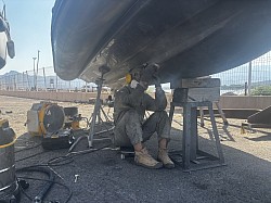 Reparation de bateaux semi-rigides